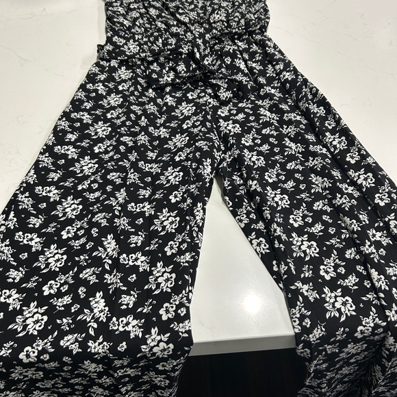 Kingston Grey Black and White Floral Jumpsuit - Picture 4 of 10